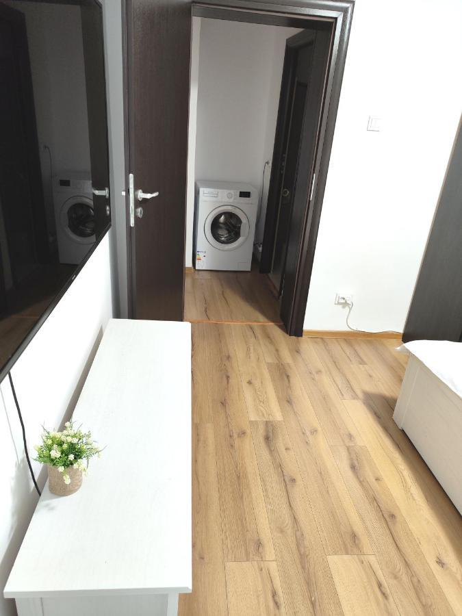 Platinum Apartment - Apartament Cu 3 Camere, 2 Dormitoare, 2 Bai, Bucatarie Complet Utilata, 2 Balcoane Bucareste Exterior foto