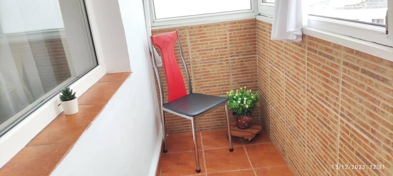 Platinum Apartment - Apartament Cu 3 Camere, 2 Dormitoare, 2 Bai, Bucatarie Complet Utilata, 2 Balcoane Bucareste Exterior foto