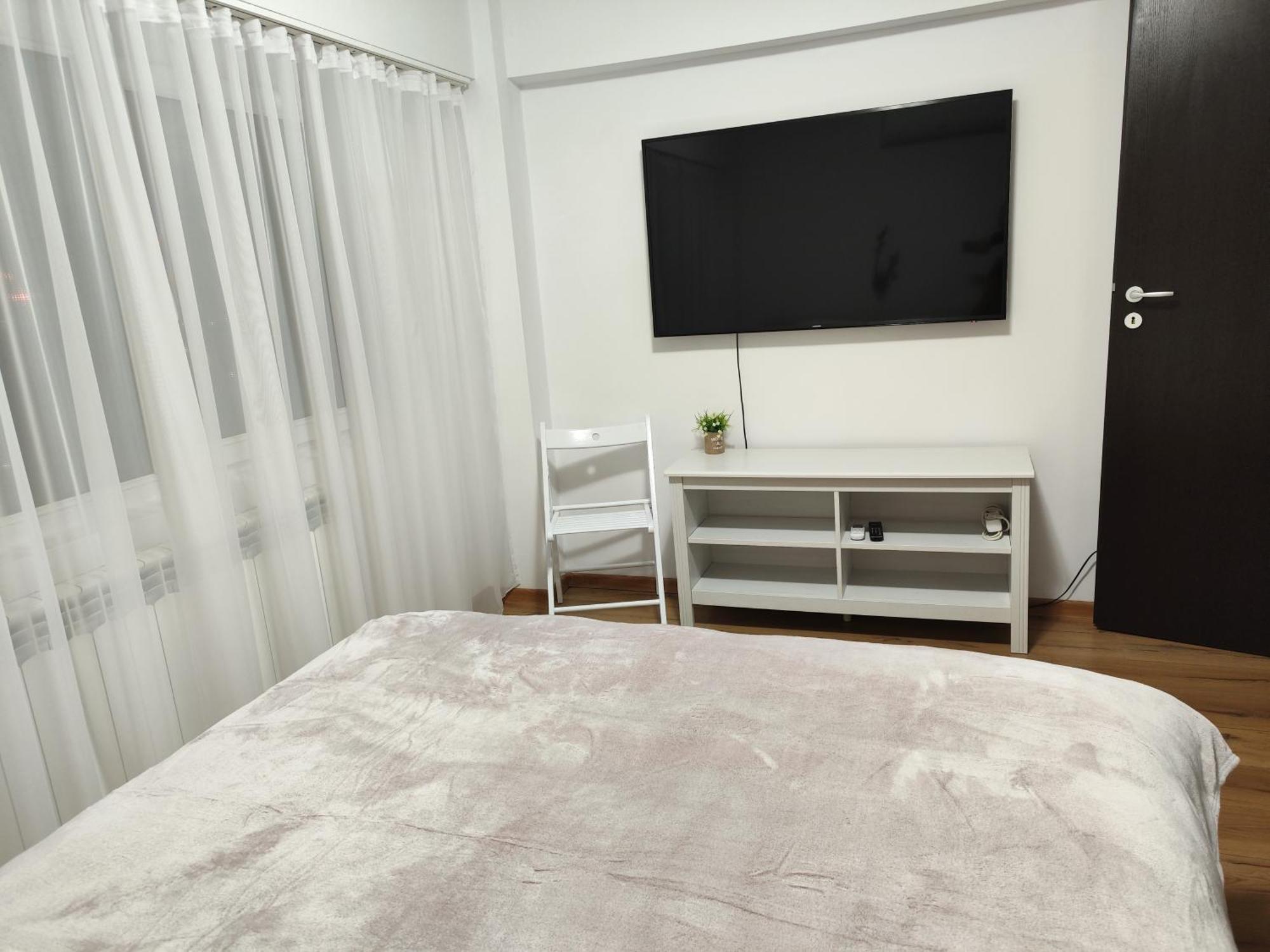 Platinum Apartment - Apartament Cu 3 Camere, 2 Dormitoare, 2 Bai, Bucatarie Complet Utilata, 2 Balcoane Bucareste Exterior foto