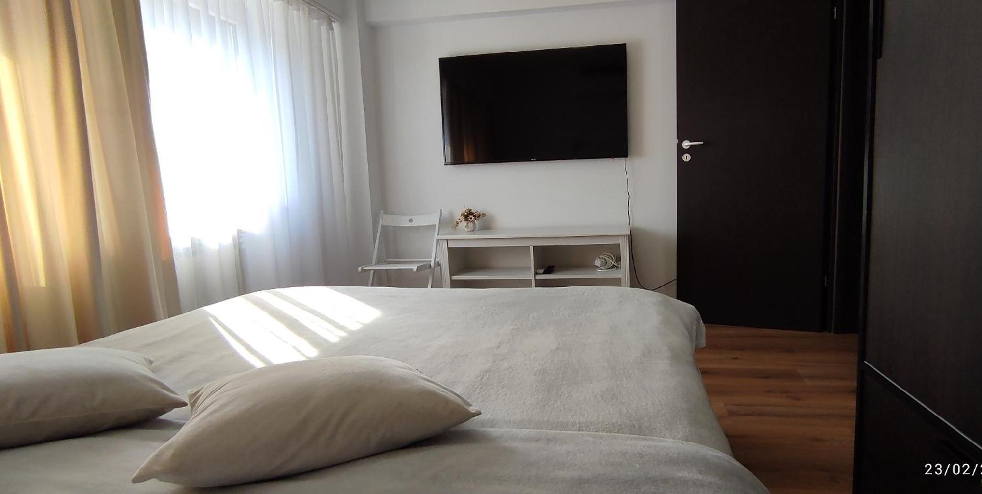 Platinum Apartment - Apartament Cu 3 Camere, 2 Dormitoare, 2 Bai, Bucatarie Complet Utilata, 2 Balcoane Bucareste Exterior foto